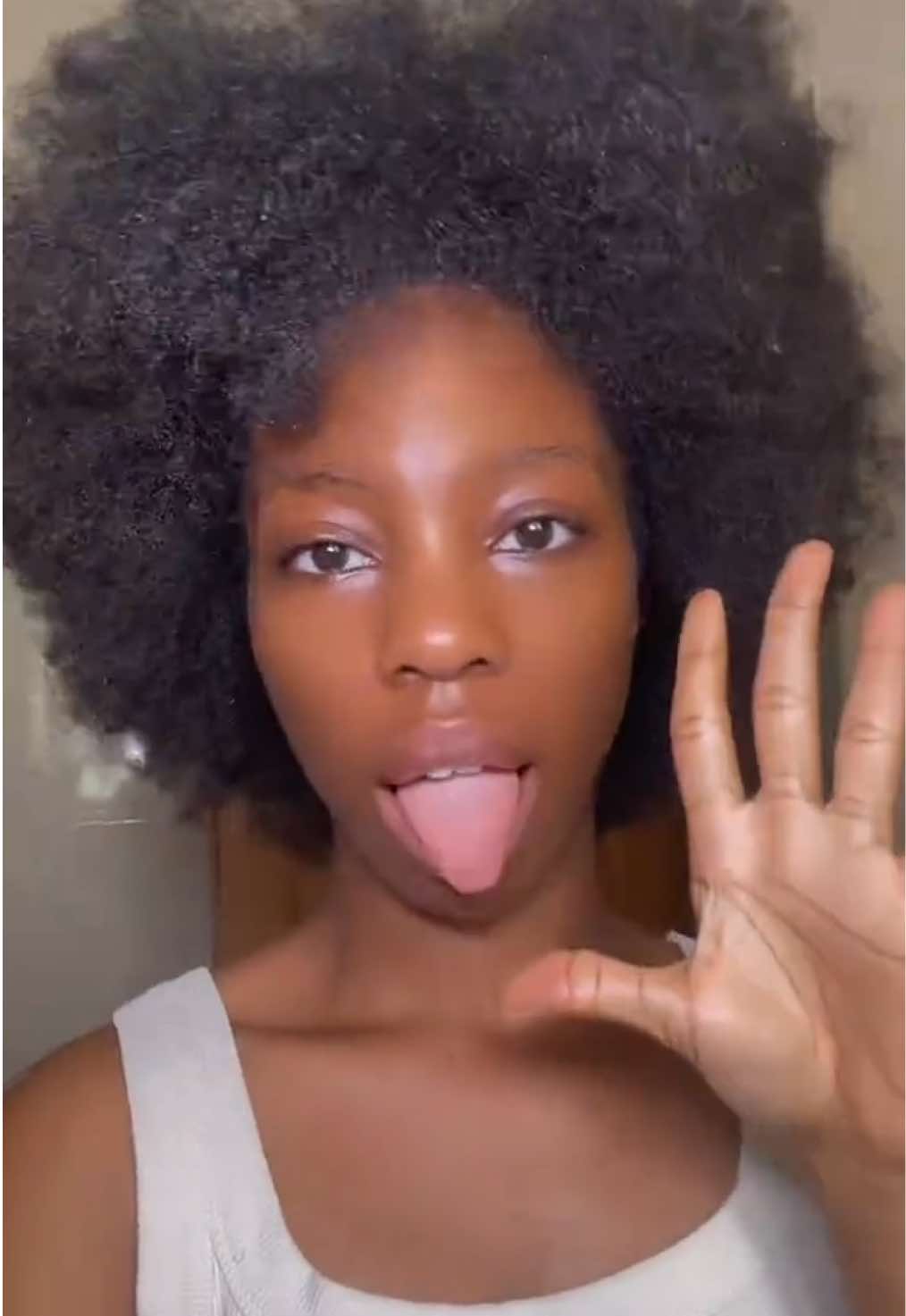 |hair transition|💋 . .                                   .               . . .                                    . . #transition #ollyy💖 #hairtransition #fypシ゚ #viral_video ginger braids 