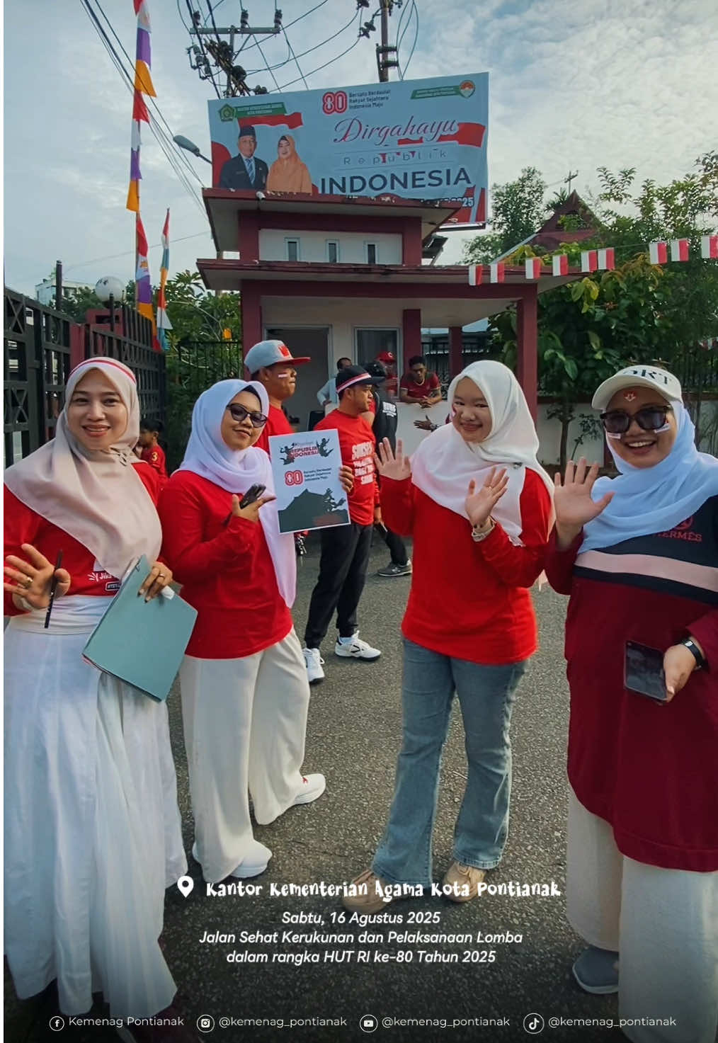 🇮🇩 Meriah & Penuh Semangat! Hari ini Kantor Kemenag Pontianak melaksanakan Jalan Sehat Kerukunan sekaligus berbagai lomba dalam rangka HUT RI ke-80 Tahun 2025. 🎉 Acara seru ini masih berlanjut lho 👉 jangan lupa hadir lagi pada Selasa, 19 Agustus 2025 untuk menyemarakkan lomba berikutnya~  #HUTRI80 #KemenagPontianak #JalanSehatKerukunan @Kementerian Agama RI @Kemenag Kalbar 