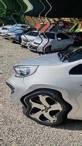 ✨ Kia Rio Space Hatchback 2014 – Edición Especial ✨ ☀️ Sunroof • 📱 Pantalla Android • 🎥 Cámara de reversa ⚙️ Motor 1.4 mecánico • 🛞 Rines 17” de lujo Única dueña, cuidado impecable ✅ 📍 Encuéntralo en Comerciautos Santander ¡Hazlo tuyo hoy mismo! 💥 #KiaRio #Hatchback #CarrosColombia #ComerciautosSantander