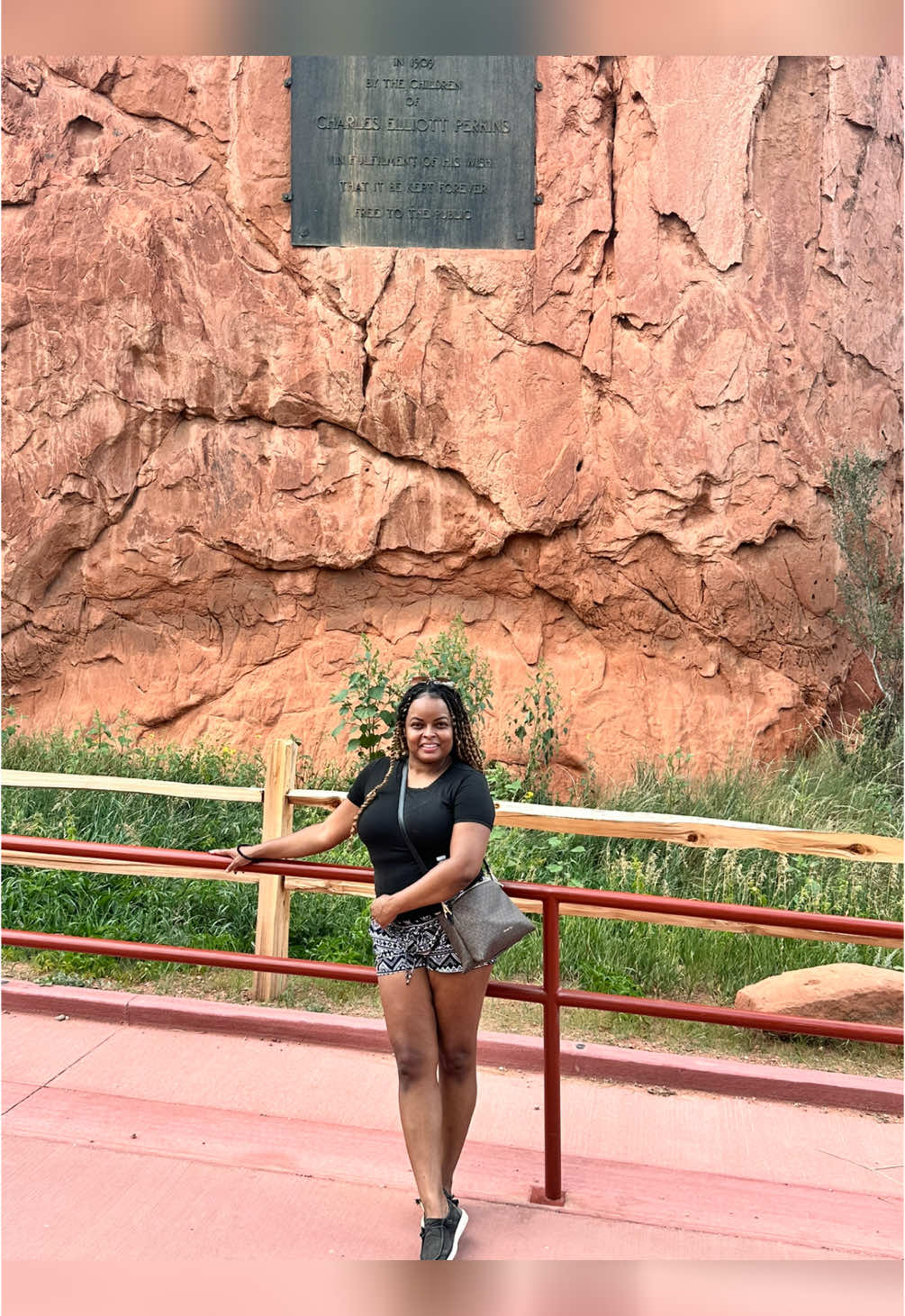 Garden of the Gods in Colorado #theglamdiva #fypシ #mountain #gardenofthegods #colorado #bucketlist 