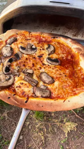 What toppings are you throwing on your pizza? #pizza #homemadepizza 