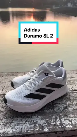 Walaupun harganya affordable tapi sangat nyaman untuk di bawa jogging #adidas #adidasrunning #sepatulari #sepatujogging #adidasduramo 