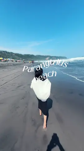 🌬️🧜🏻‍♀️🌊🫧#parangtritisbeach #foryoupage