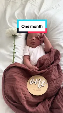 One month of no sleep that’s crazy #onemonth #newborn #postpartum #babypictures 