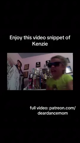 The girls LOVED Justin Bieber! Which celebrity did you love this much? go to patreon.com/deardancemom and see the whole video! 💕 @kenzie @Melissa Gisoni  #dancemoms #justinbieber #fyp #foryoupage #deardancemom 