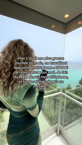 Commente « MRR » et je t’expliquerais en quoi ça consiste et comment te lancer ! 🌸 hier c'était ma plus grosse journée du mois d'août (pour l'instant) en travaillant depuis mon téléphone : 3000€ net sur la journée, je n'ai qu'une chose à dire : j'aime mon métier et je suis très fière de moi !💫 #travailleralamaison #travailalamaison #travailadomicile #revenu #jobadomicile 