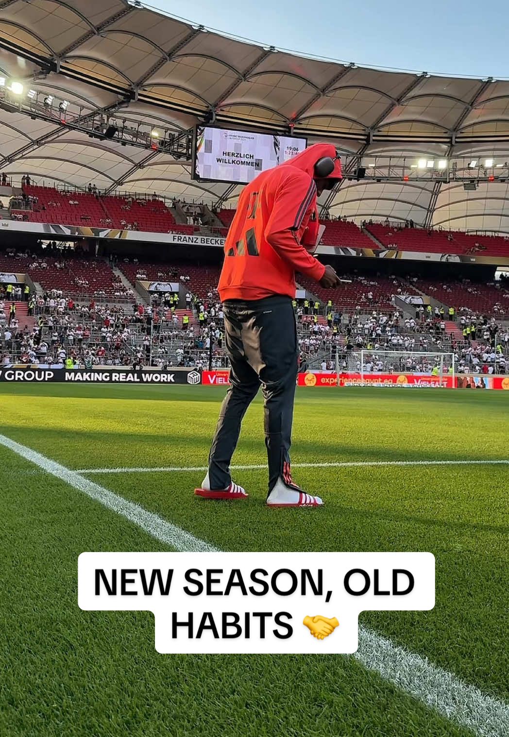 New season, old habits 🤝 #MichaelOlise #MiaSanMia #FCBayern #Supercup