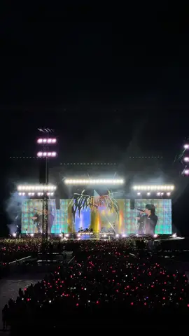 Missing how life sounded 3 weeks ago.. #straykids #straykidseverywhereallaroundtheworld #skz #stay #youmakestraykidsstay #dominatetour #dominate #miroh #stadedefrance #paris #fyp #kpop #kpopconcert 