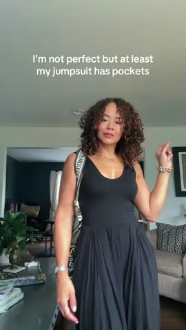 It’s always the pockets for me #imnotperfect #fyp #fashion #stylishmomonthego #OOTD 