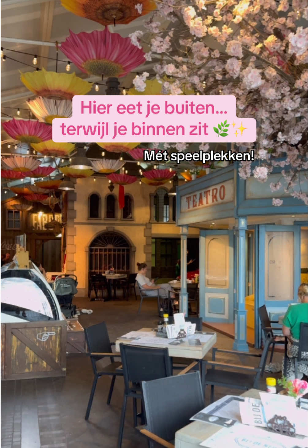 🌿 Je eet binnen, maar het voelt alsof je buiten bent! 😍 De jongens konden hun geluk niet op, zitten in een mini auto, een gigantische boot waarin een speelplekken zit en genoeg om rond te rennen en te ontdekken. Er is een speciale hoek voor de mini’s, een echte plus punt! Ondertussen konden wij lekker zitten en genieten van een pizza en een pannenkoek. Ja, alles wat de kids lekker vinden! 🙌 Er is ook een buiten terras mocht je dat liever willen! En om af te sluiten met ijs, kan het ook nog! 🍨 Yes! Hier houden ze ook rekening met allergieën, plus punt voor ons! Het fijne is dat het écht een plek is waar iedereen blij wordt: de kids hebben lol, wij hebben rust en het ziet er ook nog eens gezellig uit om te delen op je feed 😏📸 📍 Restaurant @bijdeneut  #vakantieineigenland #uitjesmetkinderen #dagjeuit #eropuitmetkinderen #kidsproofrestaurant      
