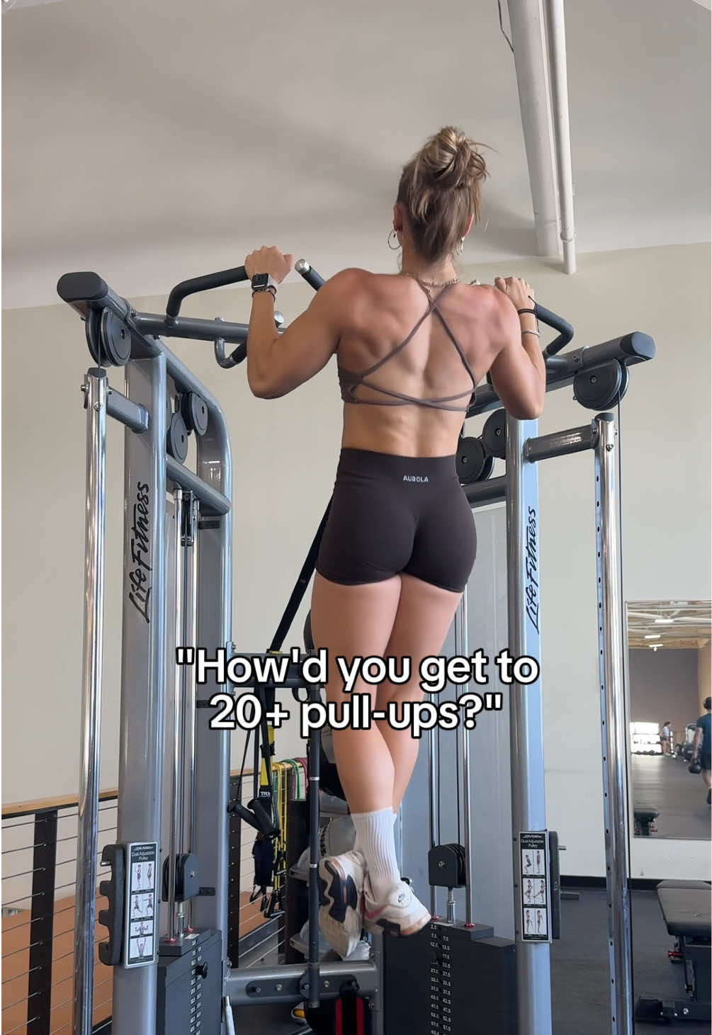 Boring repetitions often times create the best results 🤷‍♀️ #pullups #pullupgang #gymgirls #calisthenics #womenwholift 