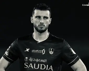 غمضت عيوني 😢#عمر_السومه #السومه #عمر_احبك #التاريخي_عمر 