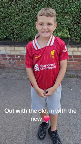 I know it's a long video, but it catches so many emotions, please watch until the end 🙏🏻  #FYP #YNWA #Liverpool #Emotional #Love @Liverpool FC 