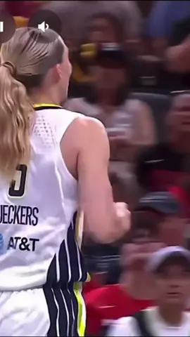 Paige Bueckers Dismisses Sophie Cunningham's Officiating Criticism #WNBA #PaigeBueckers #DallasWings #IndianaFever #SophieCunningham #WNBAHighlights