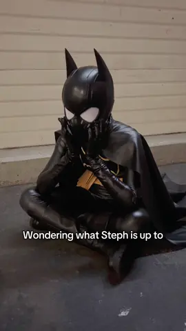 More StephCass  - Should the roles be reversed? Maybe…did I have fun jumping up to hug Stephanie? Absolutely😌 - #stephcass #stephaniebrown #cassandracain #batgirlcosplay #cosplay 