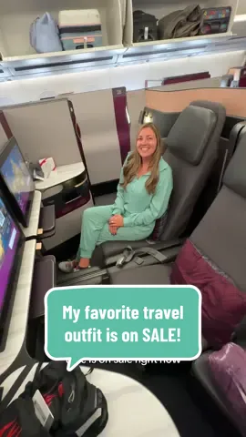 My FAVORITE sweatsuit by @PrettyGarden is currently on sale!  Travel girlies who want to be comfy on those long flights, you need this set! #traveloutfit #traveloutfits #sweatsuit #twopieceset #matchingset 