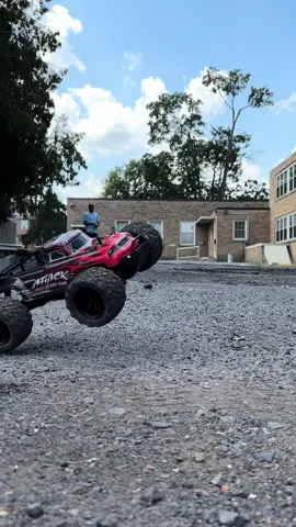 @DEERC for the coolest RC cars! So excited I finally got my hands on one #rccar #rccars #carsoftiktok #fingerboarding #toysoftiktok 
