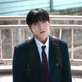 sieun is just so cool || scp : drxmasceness cc : ynzslvttt #yeonsieun #parkjihoon #weakheroclass2 #blurrr #foryou 