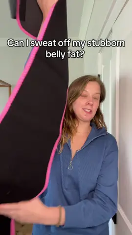 This sweet sweat waist trimmer made the sweat POUR off my body like I was in a sauna. Actually crazy. #waistline #waisttrimmerbelt #waisttrimmer #Fitness 