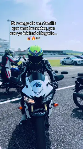 DÍA DE TRACK 🏁🔥 #pasionporlasmotos #biker #honda #cbr600rr #agvpistagprr   