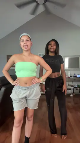 ayyy 🤏🤏🤣 #dance #viral #fypシ #xyzbca 