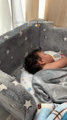yo no se porque tarde tanto en conseguirle un mini couch 🥹 HE IS OBSESSED ✨🩵 10/10!!!🛋️💫 #kidsfurniture #toddlercouch #tiktokshopcreatorpicks #toddlerfinds #minisofa 