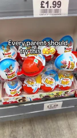 Kinder joy hack 😳#momhack #kinderjoy #momtok #firsttimemom #hacksoflife 