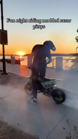 I swear @Rj Donley is a mad scientist when it comes to adding too much power to things that shouldn't have that much power 🤣 #moddedrazor #pitbikes 