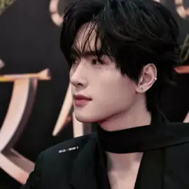 PLS GIVE US A SELCA OMFG#foryou #zhanxuan #liuxuancheng #revengedlove #cdrama 