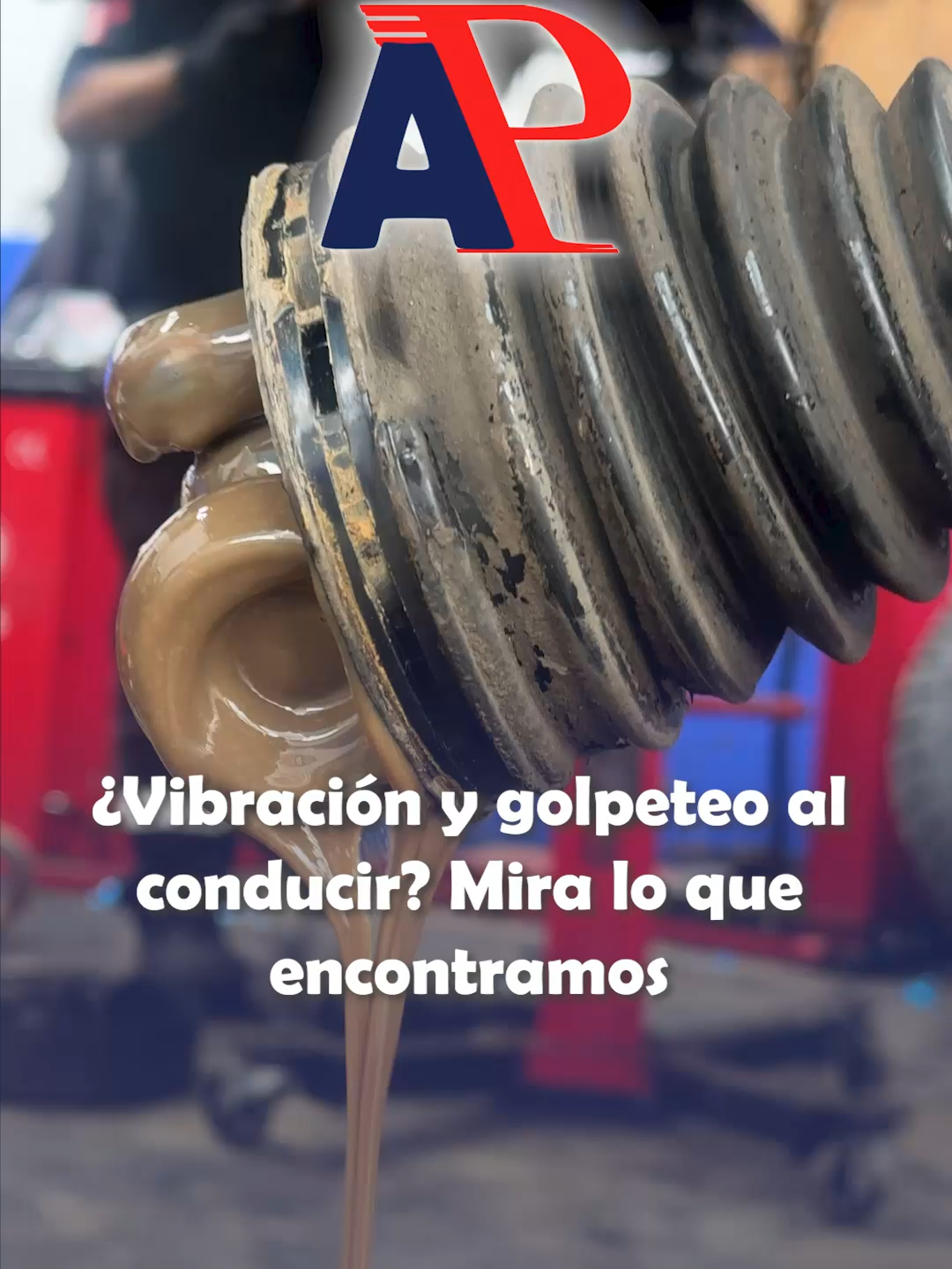 Si tu auto vibra o sientes un golpeteo extraño al girar, no lo ignores.😨🚘 Muchas veces el problema está en la triceta y un mantenimiento a tiempo puede ahorrarte reparaciones más costosas y prolongar la vida de tu transmisión.👨‍🔧🅰️🅿 #triceta #tallerautomotriz #Arequipa #motor #Dirección #ruedas #carros #amortiguadores #arequipa #chiclayo_peru