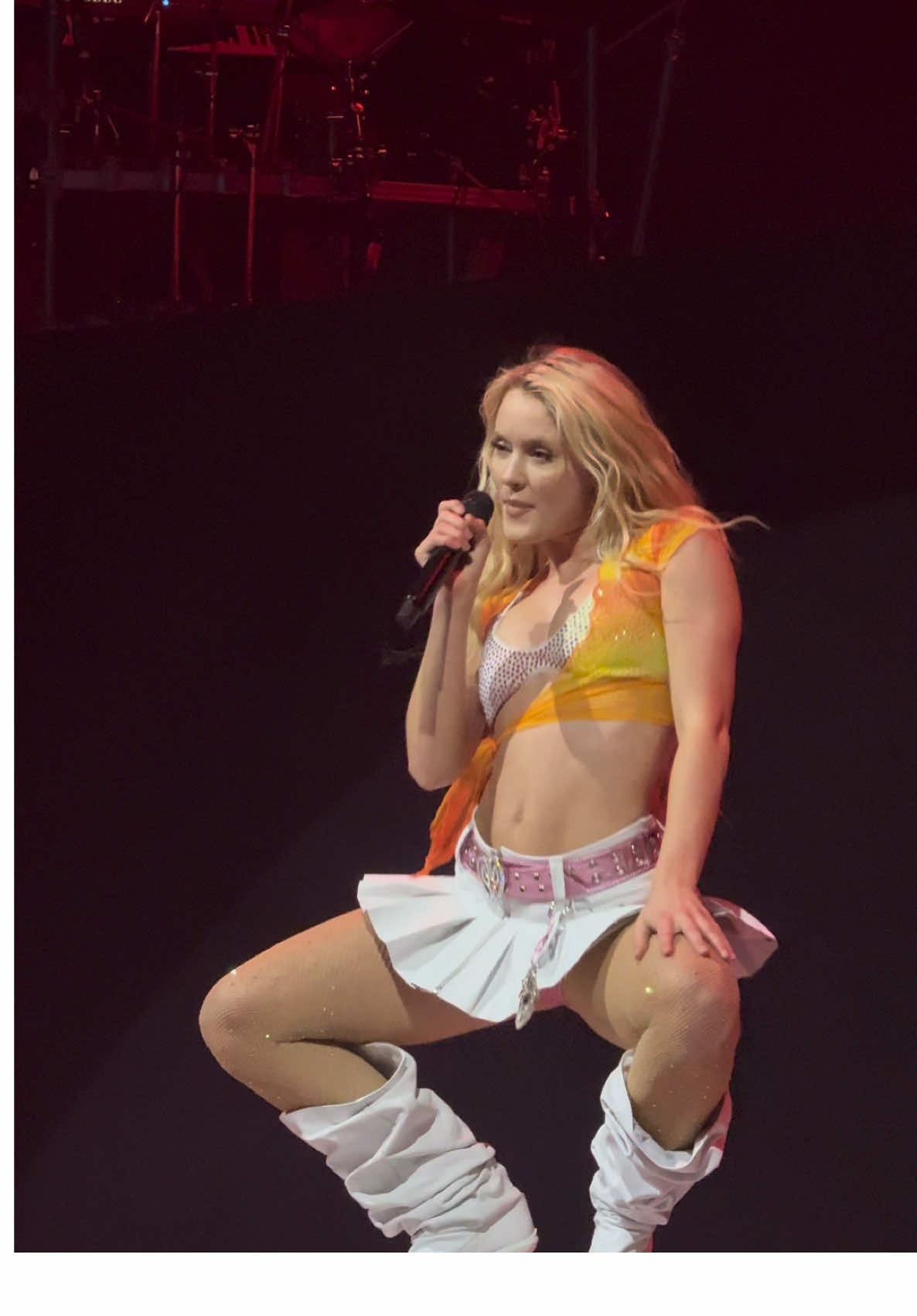 best opening act ever. @Zara Larsson #misspossessivetour #zaralarsson #chicago 