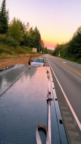#pnw #trevstowingtransport #doingrollbackthings #towlifeornolife🤟🏾💯 #towing 
