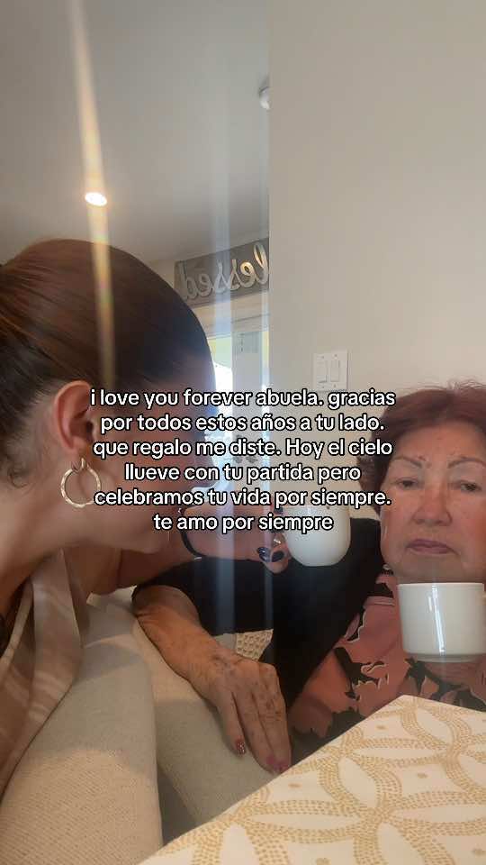 abraza a tus abuelos. mi corazón está en pedacitos 💔 #familia #miabuela #abuelas 