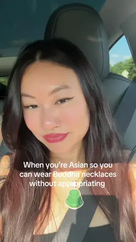 Yo lemme get my family to ship over some “Buddha girl bangles” #asian #jade #jadebracelet 