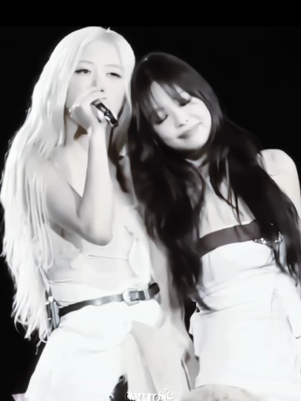 love them:( #chaennie #rosé #jennie #edit #fyp ib;@alin୨ৎ  chaennie deadline tour edit