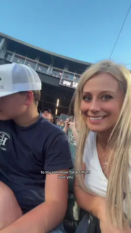 #fypシ #fyp #MomsofTikTok #relatable #son @✝️CAM✝️ 