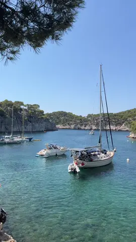 On retourne à Cassis pour le weekend de long, ça fait du bien de ouf #instagood #partage #passion #travel #tik_tok #CapCut 