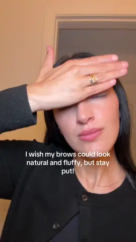 Eyebrow spray >