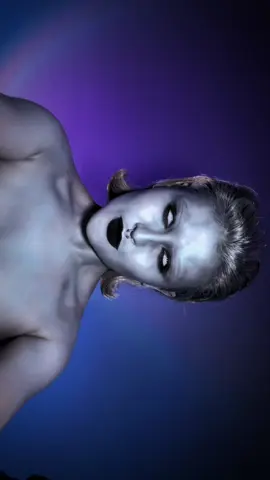 i’m so obsessed with my lighting #fantasticfour #silversurfer #juliagarner #makeup #marvelstudios 
