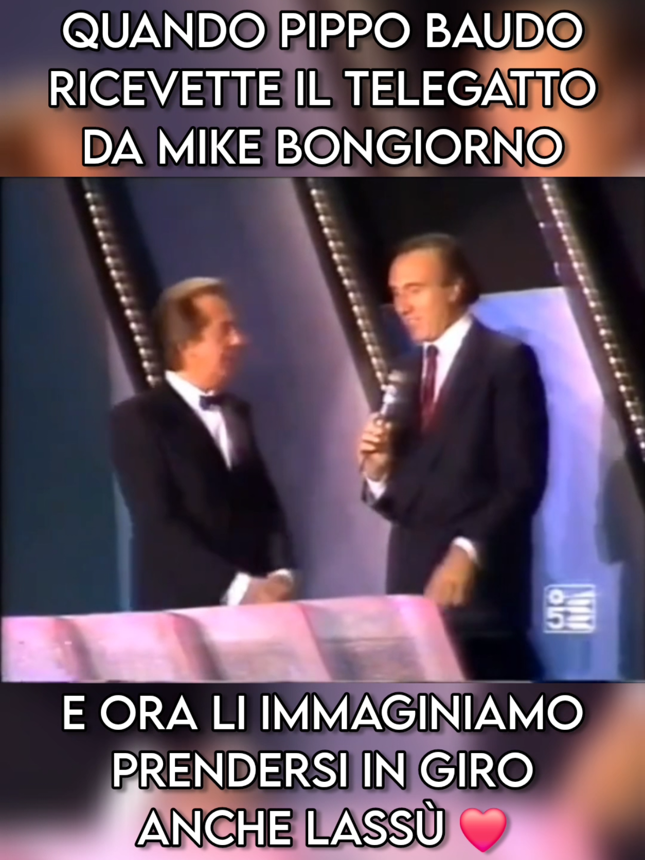Noi ora lassù ce li immaginiamo così, a ridere, a stuzzicarsi, come facevano quando erano quaggiù con noi ❤️ Mike Buongiorno e Pippo Baudo, maestri d'altri tempi, a fare a gara di Telegatti nella tv del paradiso ❤️ #pippobaudo #mikebongiorno #rai #rai1 #tvitaliana 