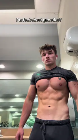 What do you think? #chestgenetics #chest #viralvid #fyppp #gym