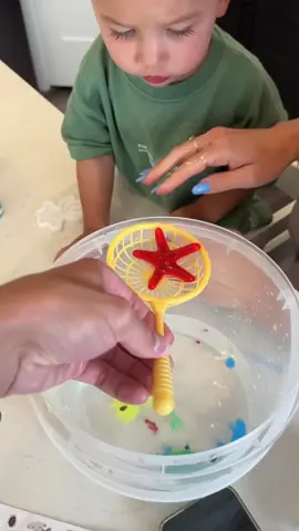 This water kit has been fun for our boy to use and create creatures! #water #sciencekit #waterkit 