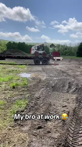 Best construction worker in the game 😭 @Barstool Outdoors (Via:@Ayden🇺🇸🦆) 