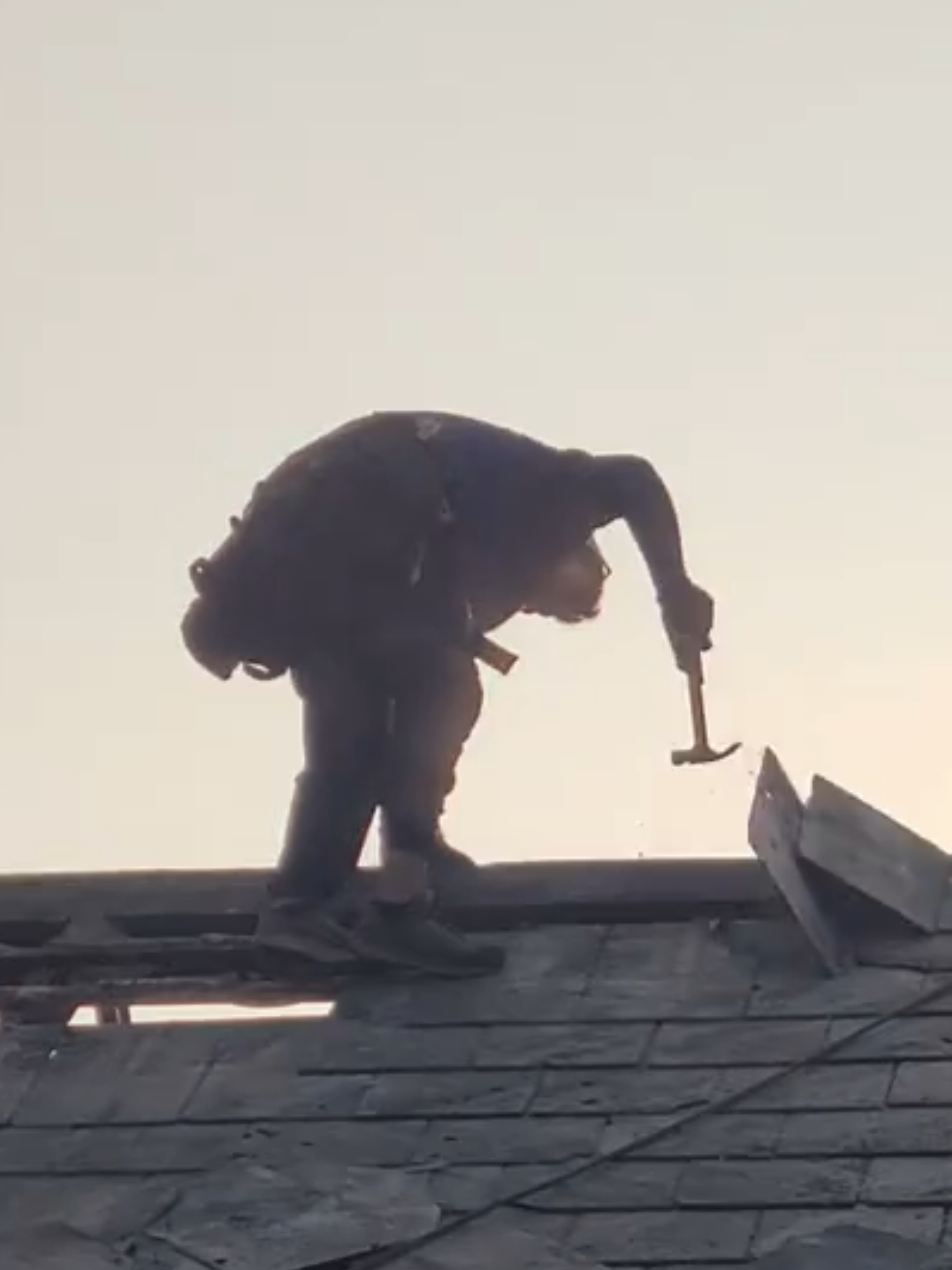 Early morning slate tearoff. 💪 #roofershelper #roof #roofer #roofing 