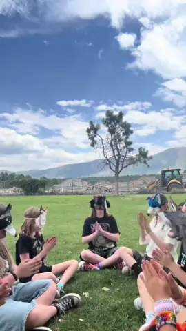 they’re doing ts in public and FILMING it #story #fyp #viral #dingleberry 