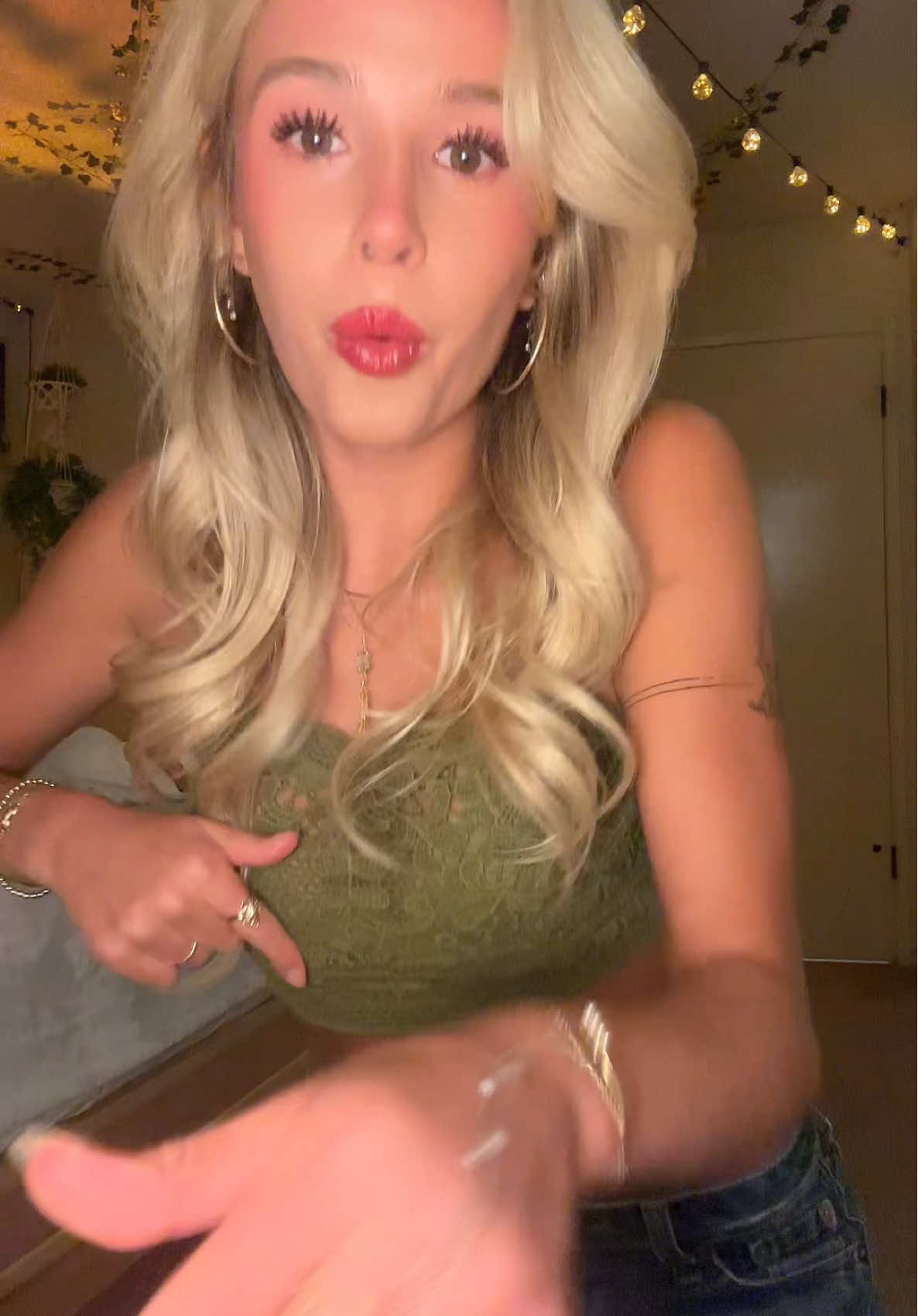 Say hi 💋❤️🦖