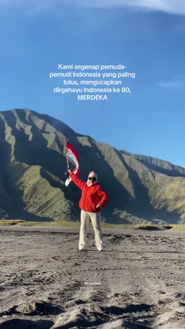 Bromo 17 Agustus 2025 Merdeka di Bromo 🇮🇩 - Private trip Bromo dm #bromo #fyp #pakejbromo #bromotrip #fgbromo 