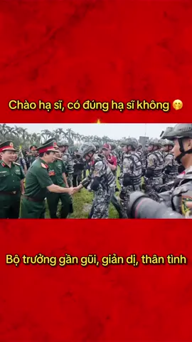 Người bộ trưởng gần gũi, giản dị mà thân tình với tất cả chiến sĩ 🇻🇳🇻🇳🇻🇳 #quandoinhandanvietnam #botruongboquocphong #daituongphanvangiang #phanvangiang #siquan #hopluyen #congidephon #viral #xuhuong 