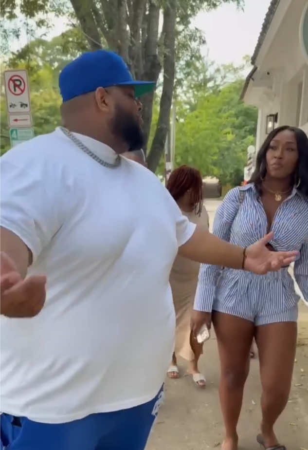 When Momo tells Joslyn that Rafi was eating Shardae’s cookies! #kountrywayne #kountrywaynecomedy #momo #rafi #joslyn 