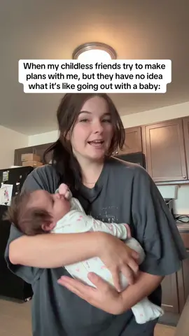 My friends are actually really good at it tbh #momlife #momthings #firsttimemom #parenting 